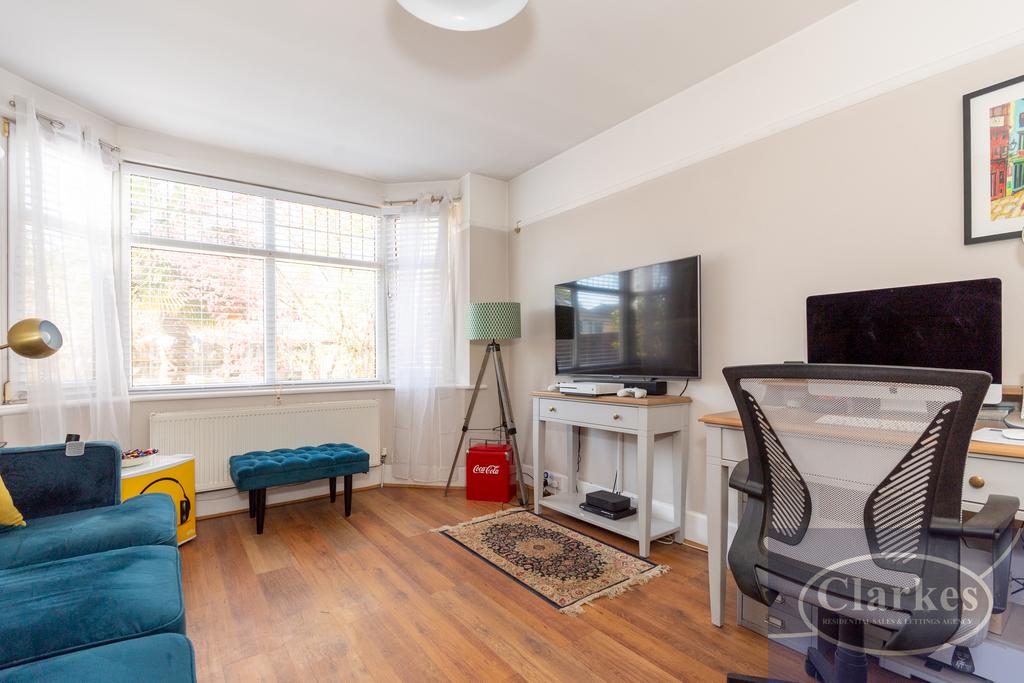 Fc 026 23 pine vale cres019