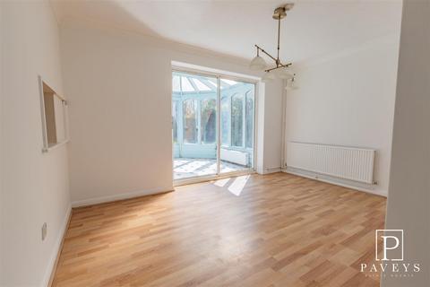 5 bedroom detached house for sale, Frietuna Road, Frinton-On-Sea