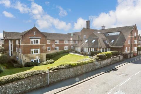 2 bedroom flat for sale, Station Road, Dorking, Surrey