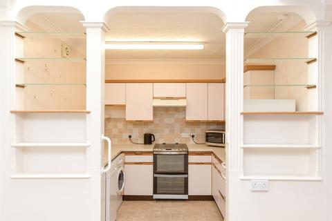 2 bedroom flat for sale, Station Road, Dorking, Surrey
