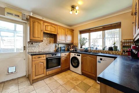 3 bedroom detached house for sale, RUCKINGE