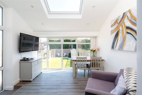 2 Argyle Mews, East Keswick, Leeds, LS17 9HT