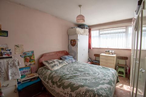 3 bedroom townhouse for sale, Woodgreen Walk, Leicester