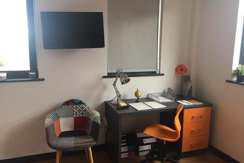 Studio to rent, Studio Apartment, The Artesian