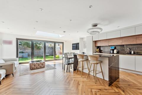 3 bedroom semi-detached house for sale, Glaisyer Way, Iver SL0