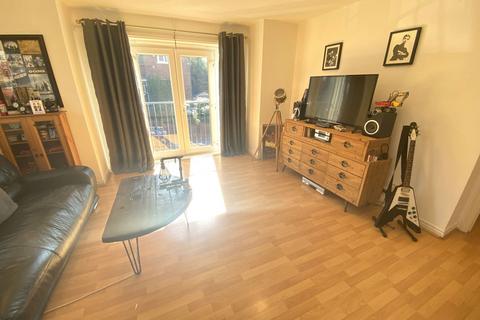 38 Elmstone Drive, Royton, Oldham, OL2 6DH