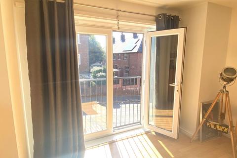 38 Elmstone Drive, Royton, Oldham, OL2 6DH