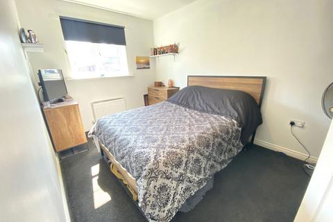 38 Elmstone Drive, Royton, Oldham, OL2 6DH