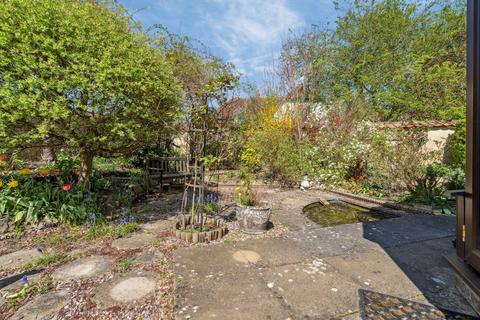 15 Long Wall, Haddenham, Aylesbury, HP17 8DL