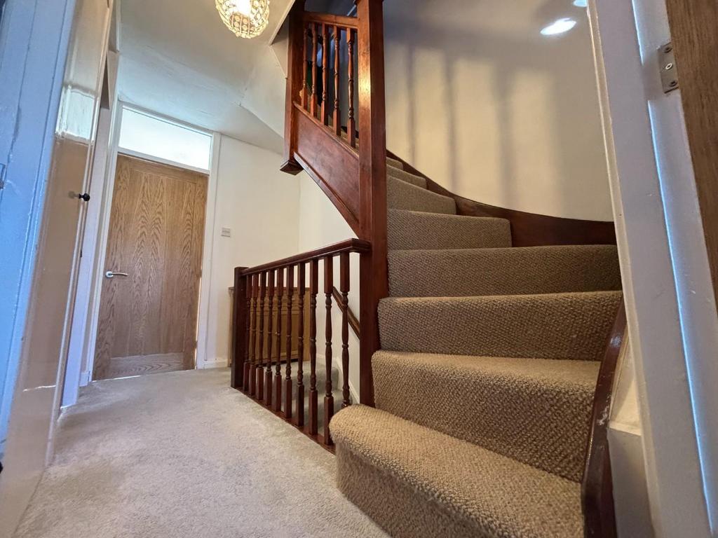 Hall way 1.jpg