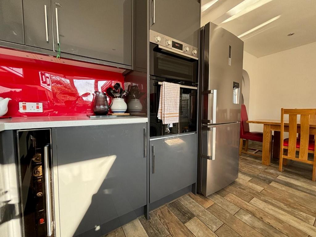 Kitchen 3.jpg