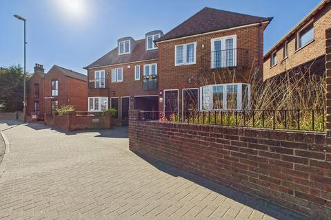 2 bedroom flat for sale, South View Lodge, South Street, Lancing