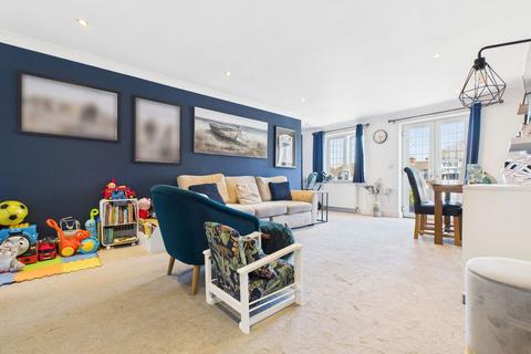 2 bedroom flat for sale, South View Lodge, South Street, Lancing