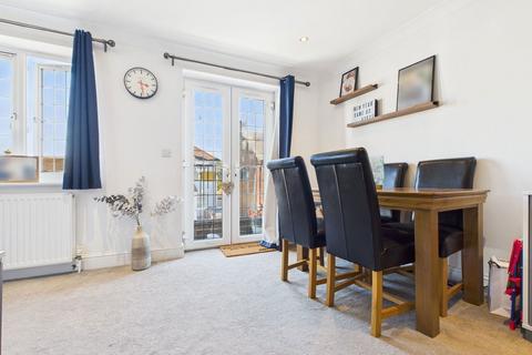 2 bedroom flat for sale, South View Lodge, South Street, Lancing
