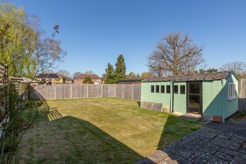 2 bedroom detached house for sale, Park View Road, Salfords, Surrey, RH1