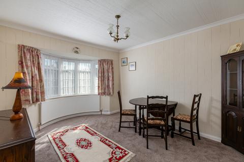2 bedroom detached house for sale, Park View Road, Salfords, Surrey, RH1