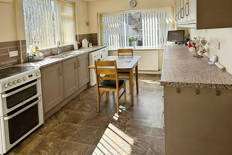 2 bedroom detached bungalow for sale, Anthony Drive, Thurnby, LE7
