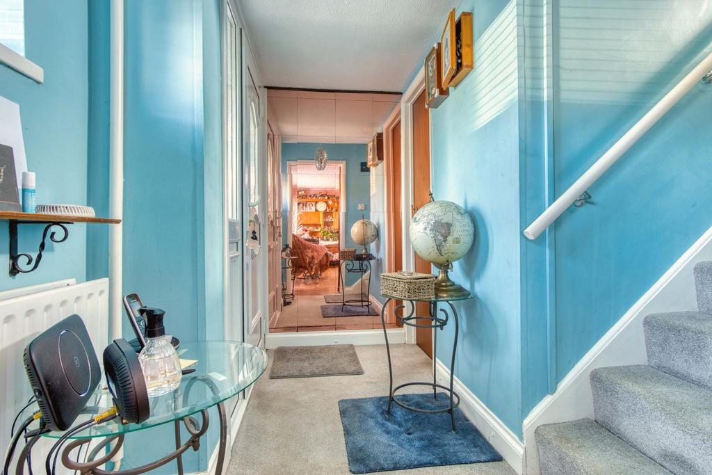 Ewemove Taunton - Parkfield Crescent (2)