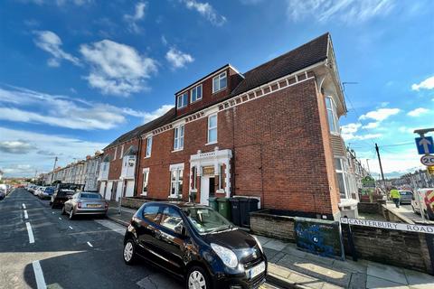 2 bedroom apartment to rent, St Augustine Road