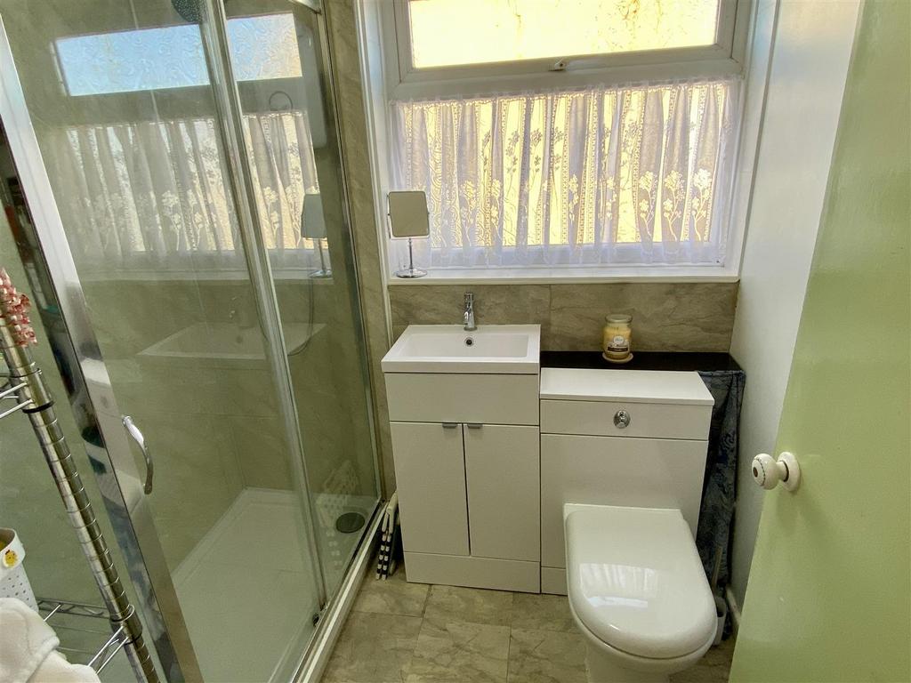 Shower Room.jpg