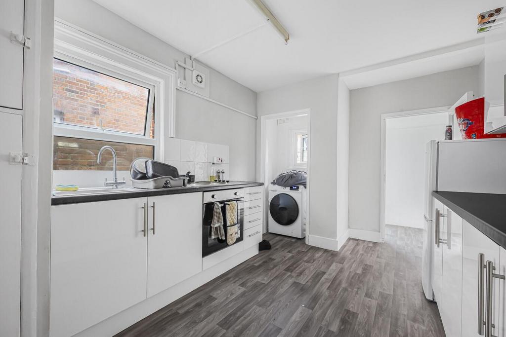 Flat 1 &amp; 2, 34 kitchen
