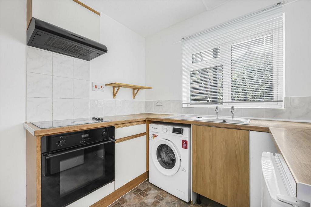 Flat 1 &amp; 2, 40 kitchen