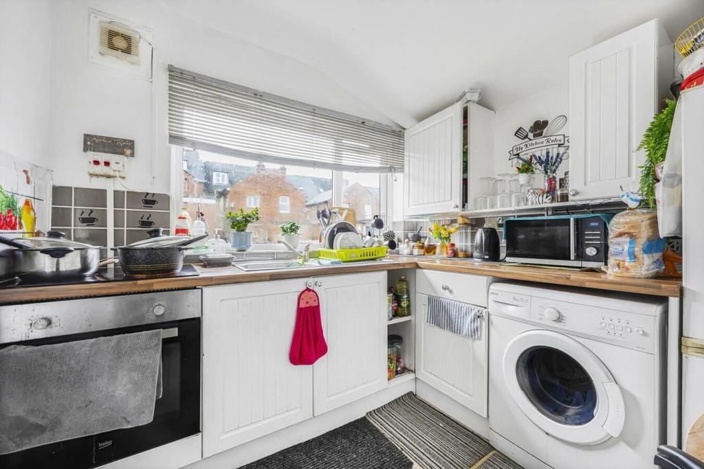 Flat 1 &amp; 2 44 kitchen