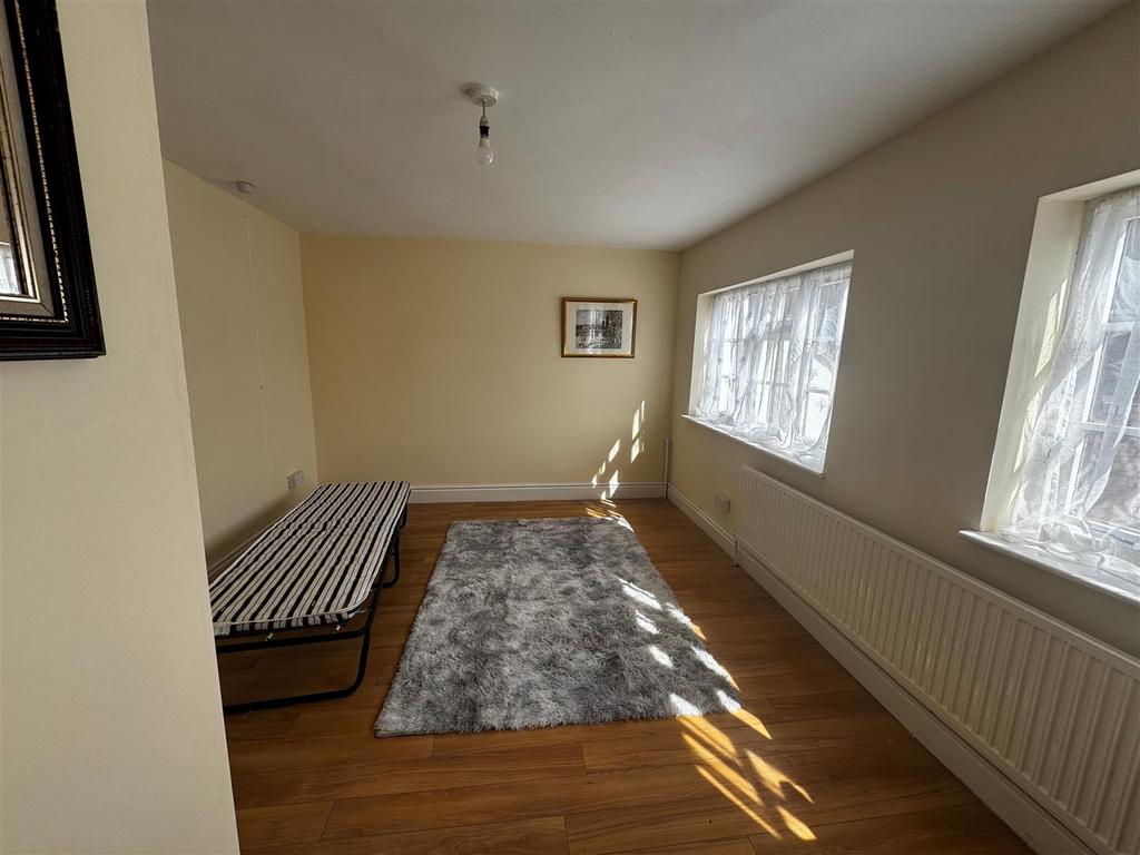 Bedroom.jpg