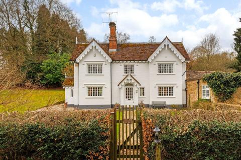 Hay Lane Cottage Hay Lane, Fulmer, Slough, SL3 6HJ