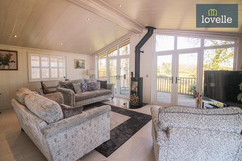 4 bedroom detached bungalow for sale, Kenwick Park, Louth LN11