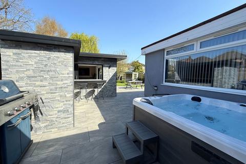 4 bedroom detached bungalow for sale, Dyas Road, Hollywood