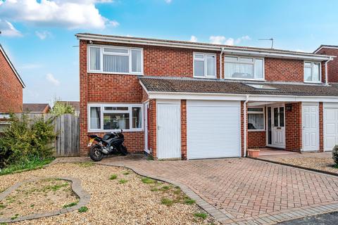 41 Derwent Road, Basingstoke, RG22 5JD