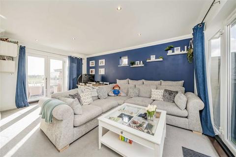 2 bedroom flat for sale, Bridge Wharf, Chertsey KT16