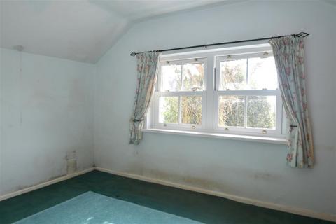 Tresamble Villa Pulla Cross, Truro, TR4 8RZ
