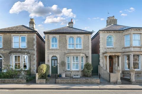 4 bedroom detached house for sale, Marshfield Road, Chippenham