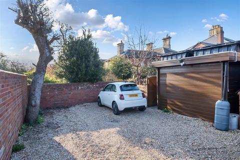 4 bedroom detached house for sale, Marshfield Road, Chippenham