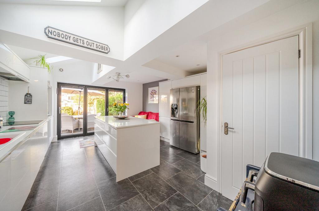 Kitchen/Breakfast Rm