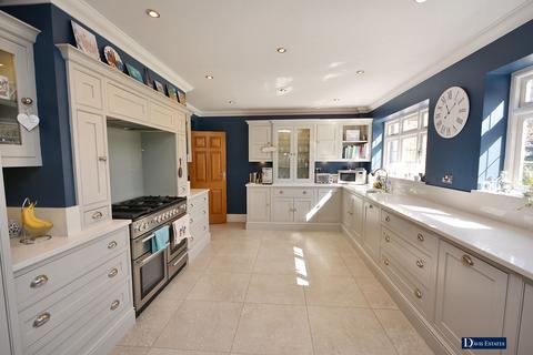 5 bedroom detached house for sale, Nelmes Road, Emerson Park, Hornchurch