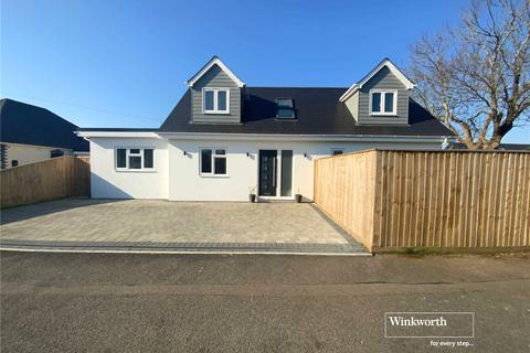 3 bedroom bungalow for sale, Lingwood Avenue, Mudeford, Christchurch, BH23