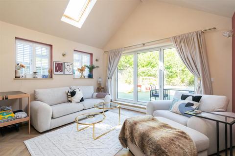 3 bedroom detached house for sale, Silver Street, Wythall, Birmingham
