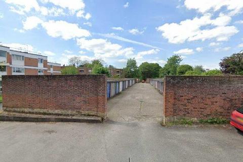 undefined, Laleham Road, Staines-upon-Thames TW18