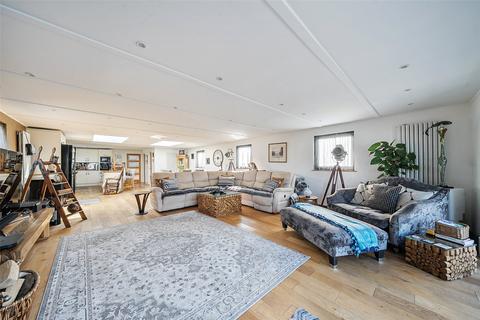 4 bedroom mobile home for sale, Port Werburgh Vicarage Lane, Hoo, Rochester