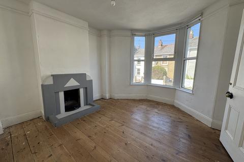 3 bedroom semi-detached house to rent, Penpol Road, Hayle TR27