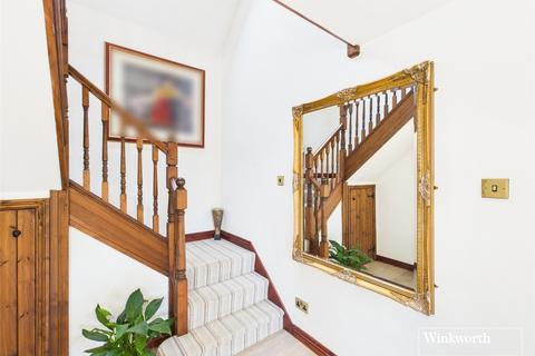 4 bedroom barn conversion for sale, Playhatch, Reading, United Kingdom, RG4