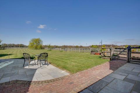 4 bedroom equestrian property for sale, Spurlands End Road, High Wycombe HP15