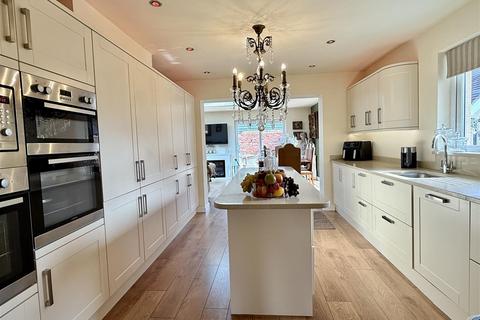 2 bedroom detached bungalow for sale, Lancaster Avenue, Lytham St Annes