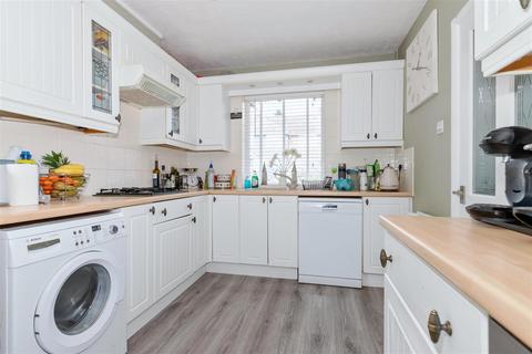 3 bedroom detached house for sale, Raleigh Crescent, Goring-by-Sea, Worthing