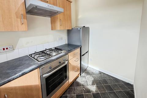 1 bedroom flat to rent, Strathmore Avenue, Dundee, DD3