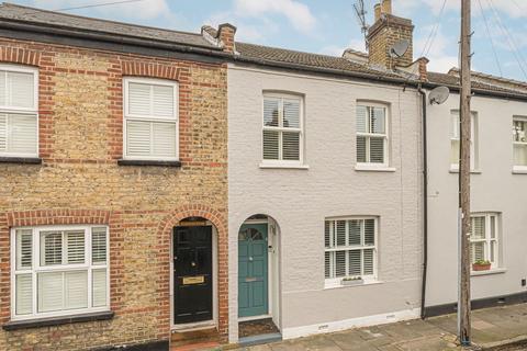 2 bedroom terraced house to rent, Hamilton Road, Twickenham TW2