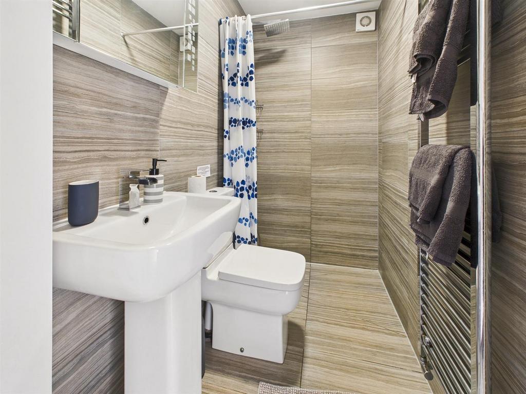 The View - En-suite Wet Room